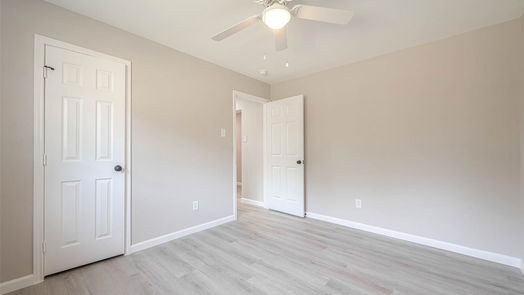 Houston 1-story, 3-bed 8727 Valley Forest Drive-idx