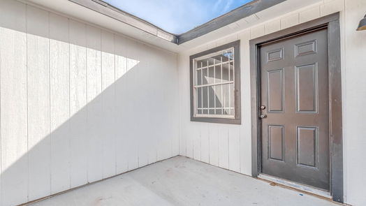Houston 1-story, 3-bed 8727 Valley Forest Drive-idx