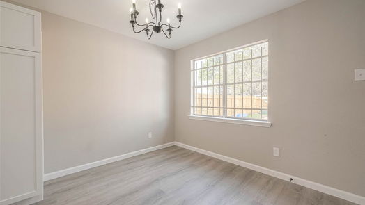 Houston 1-story, 3-bed 8727 Valley Forest Drive-idx