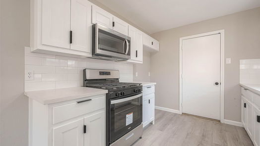 Houston 1-story, 3-bed 8727 Valley Forest Drive-idx