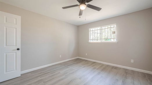 Houston 1-story, 3-bed 8727 Valley Forest Drive-idx