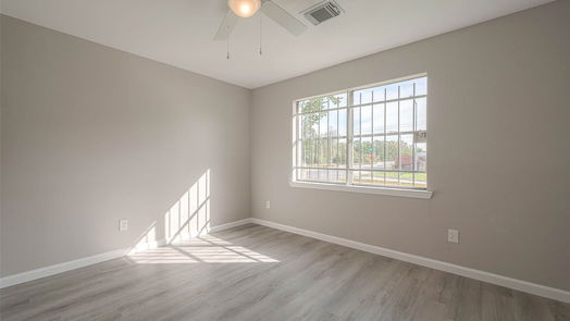 Houston 1-story, 3-bed 8727 Valley Forest Drive-idx