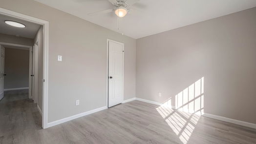 Houston 1-story, 3-bed 8727 Valley Forest Drive-idx