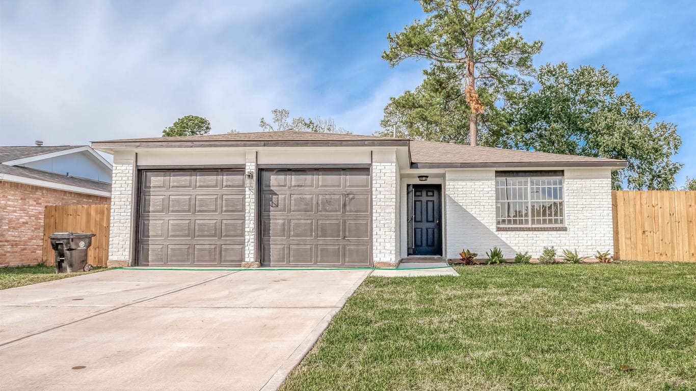 Houston 1-story, 3-bed 8727 Valley Forest Drive-idx