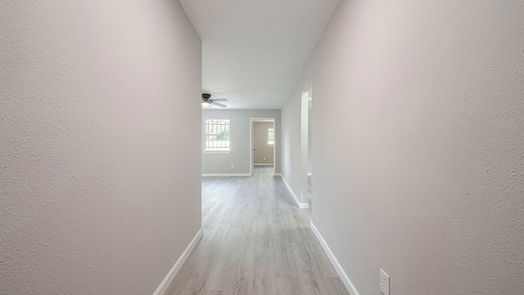 Houston 1-story, 3-bed 8727 Valley Forest Drive-idx
