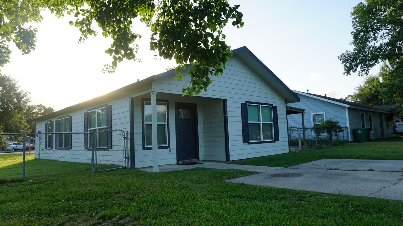 Houston 1-story, 3-bed 9819 Thorn Street-idx