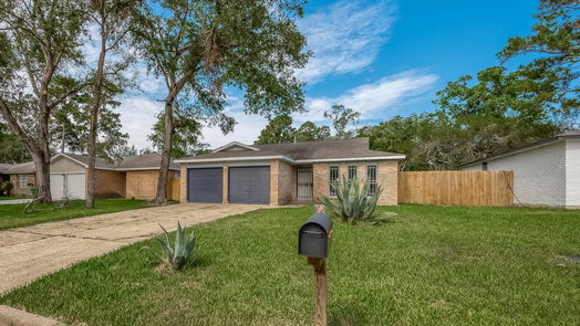 Houston 1-story, 3-bed 8723 Valley Forest Drive-idx