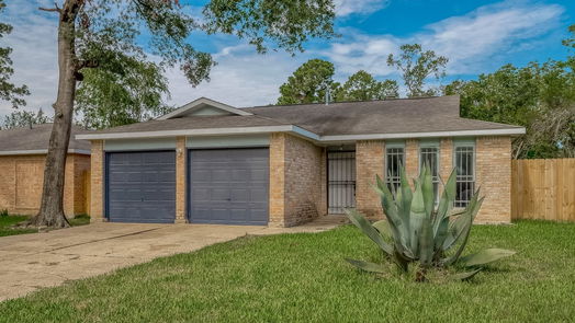 Houston 1-story, 3-bed 8723 Valley Forest Drive-idx