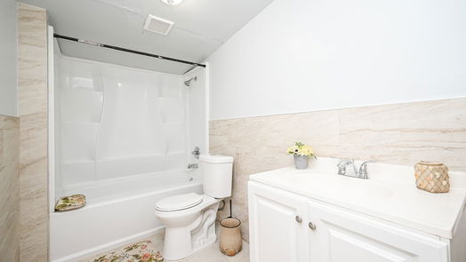 Houston 1-story, 4-bed 9254 Oak Knoll Lane-idx