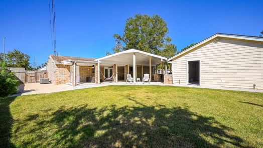Houston 1-story, 4-bed 9254 Oak Knoll Lane-idx