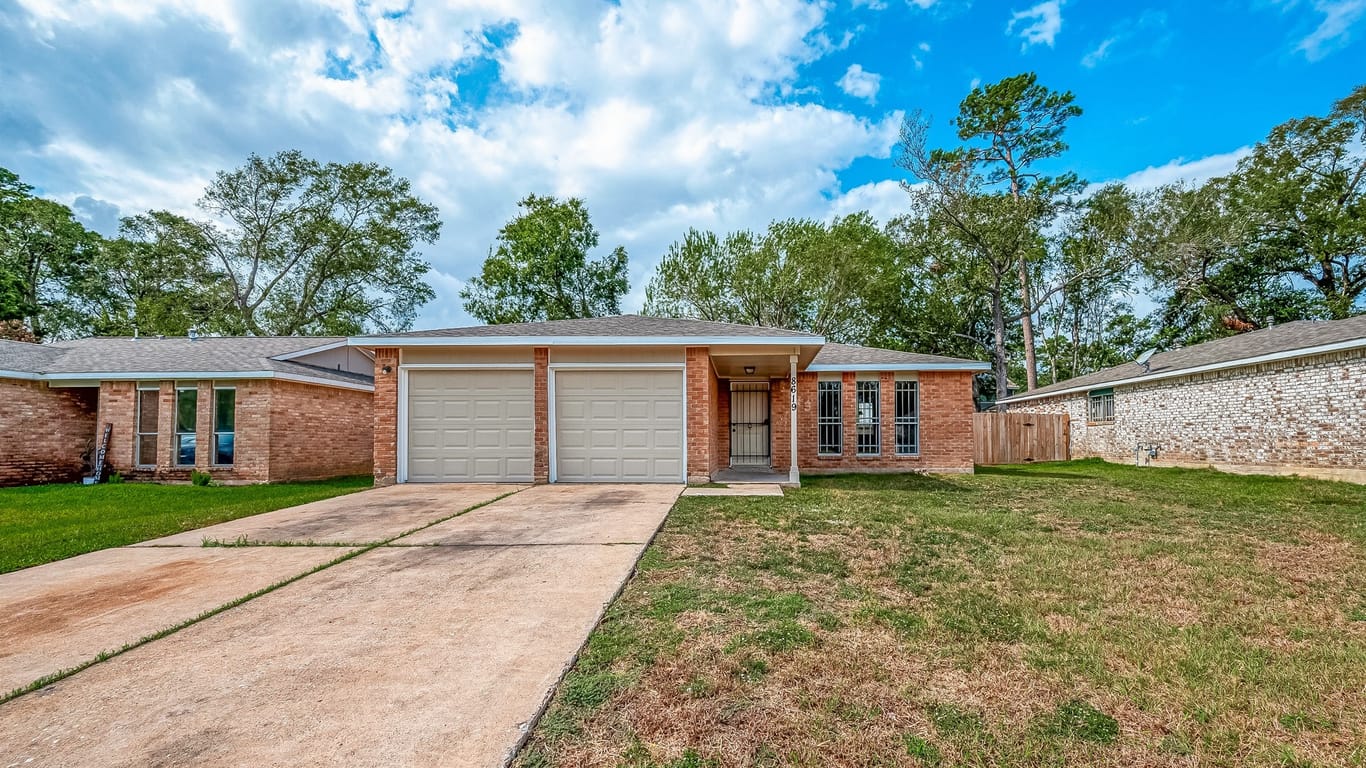 Houston null-story, 3-bed 8619 Valley Forest Drive-idx