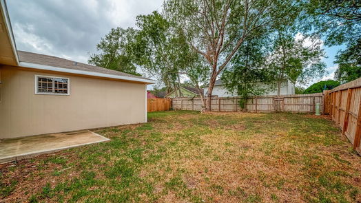 Houston null-story, 3-bed 8619 Valley Forest Drive-idx