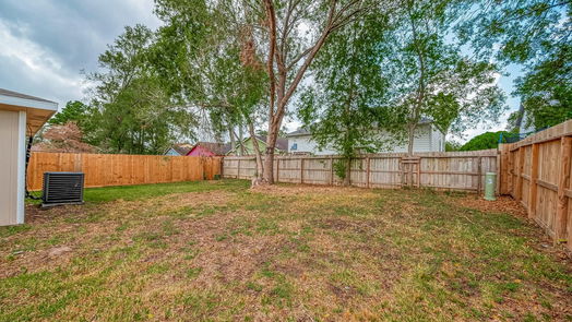 Houston null-story, 3-bed 8619 Valley Forest Drive-idx