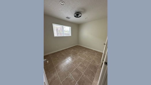 Houston null-story, 5-bed 10103 Valley Park Drive-idx