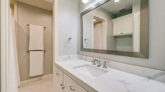 Houston 1-story, 4-bed 890 N Wilcrest Drive-idx