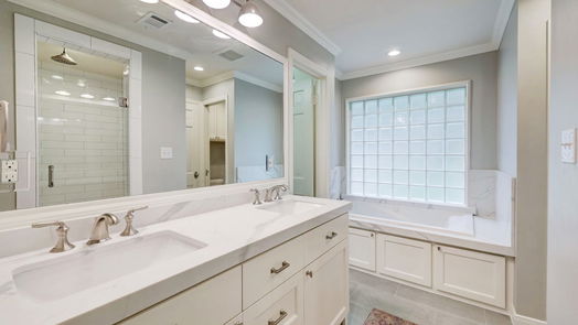 Houston 1-story, 4-bed 890 N Wilcrest Drive-idx