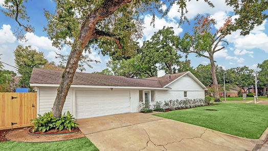 Houston 1-story, 4-bed 890 N Wilcrest Drive-idx
