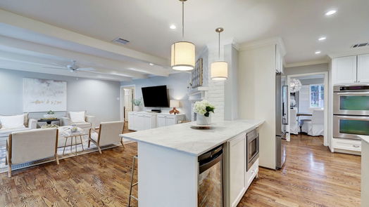 Houston 1-story, 4-bed 890 N Wilcrest Drive-idx