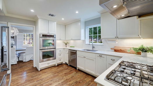 Houston 1-story, 4-bed 890 N Wilcrest Drive-idx