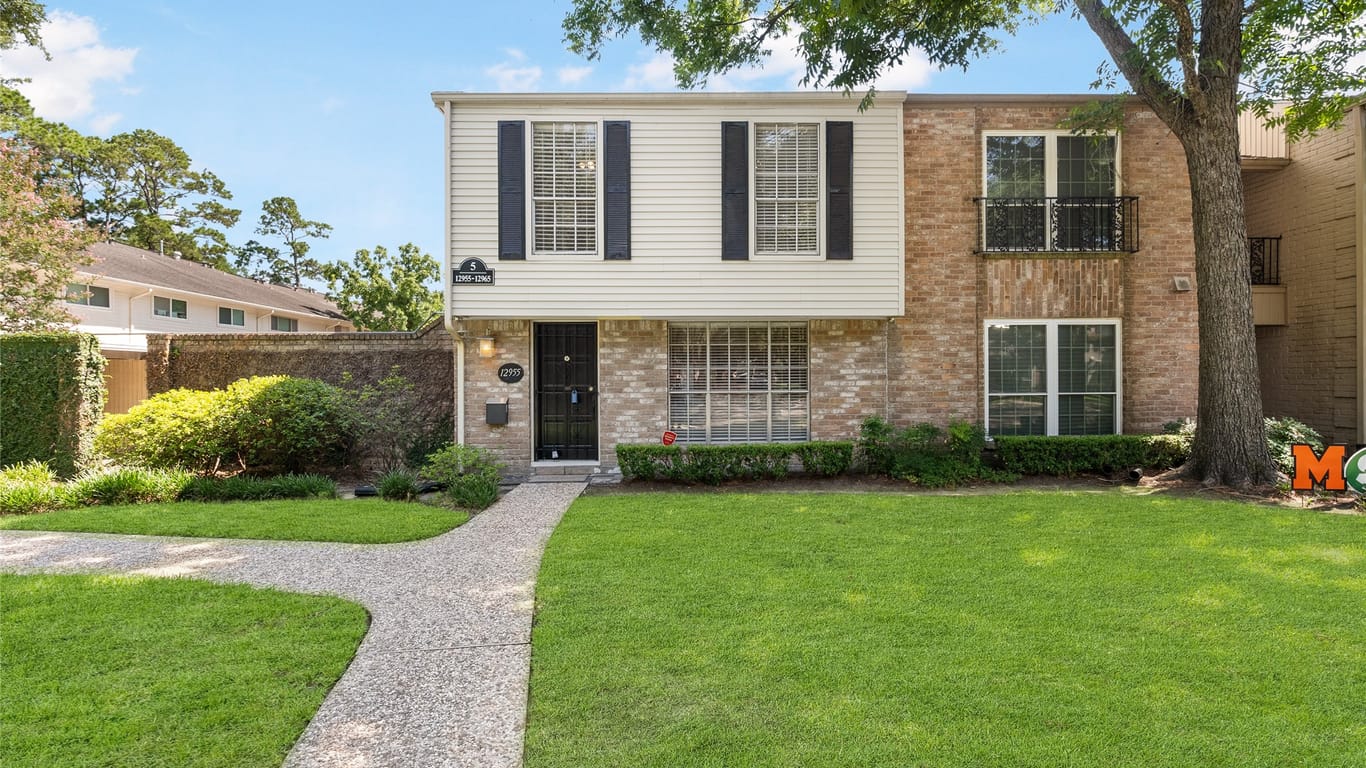 Houston 2-story, 3-bed 12955 Trail Hollow Drive-idx