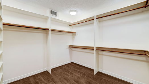 Houston 2-story, 5-bed 914 N Wilcrest Drive-idx