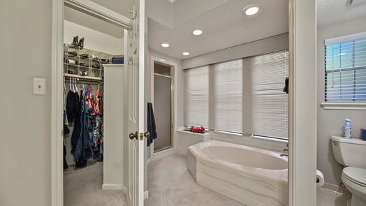 Houston 2-story, 4-bed 15818 S Barkers Landing Road-idx