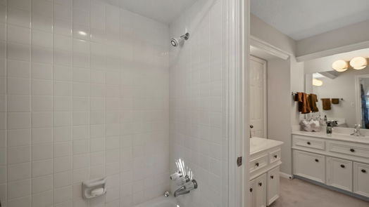 Houston 2-story, 4-bed 15818 S Barkers Landing Road-idx