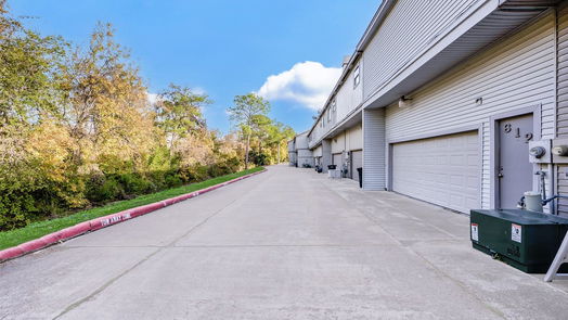 Houston 2-story, 3-bed 612 N Eldridge Parkway 6-idx