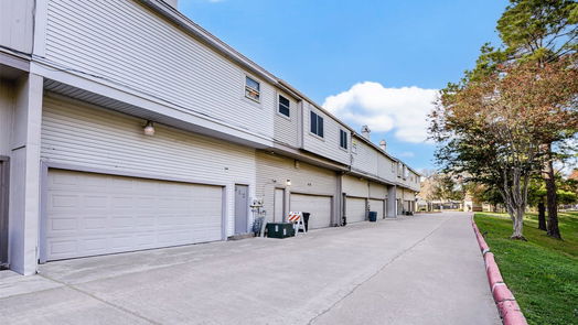 Houston 2-story, 3-bed 612 N Eldridge Parkway 6-idx