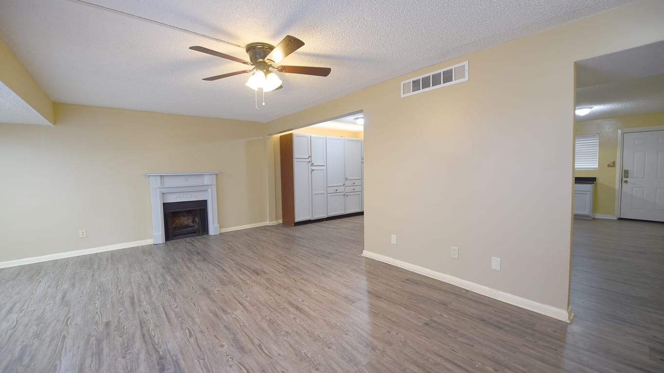 Houston 1-story, 3-bed 781 Country Place Drive 1025-idx