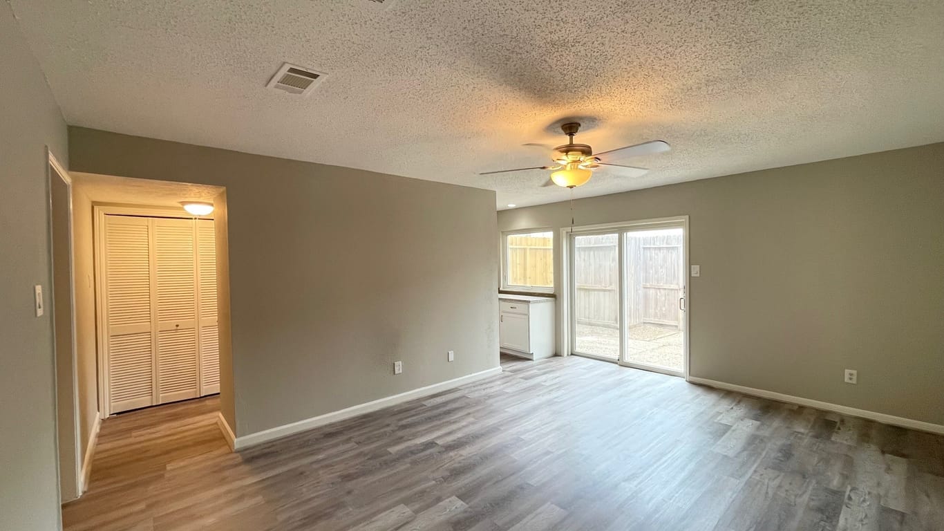Houston 2-story, 3-bed 1352 Country Place Drive-idx