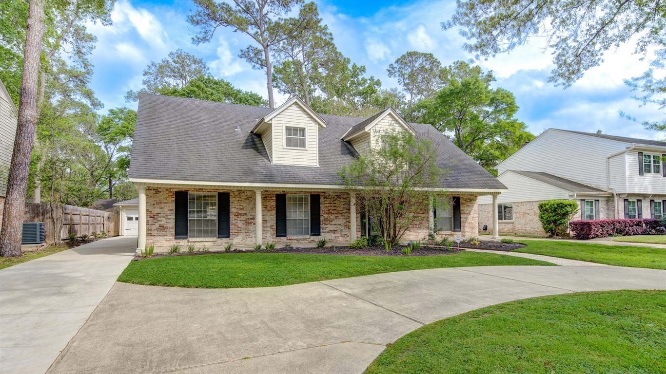 Houston 2-story, 3-bed 814 N Wilcrest Drive-idx