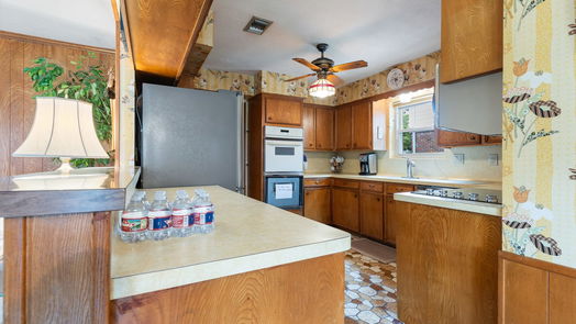 Houston 1-story, 4-bed 818 Thicket Lane-idx