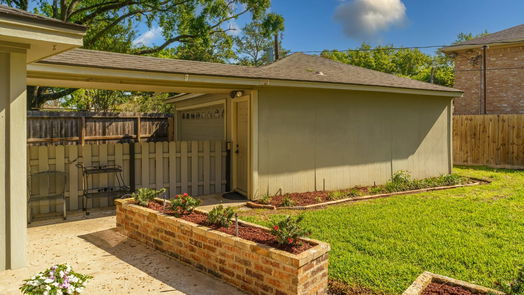 Houston 1-story, 4-bed 818 Thicket Lane-idx