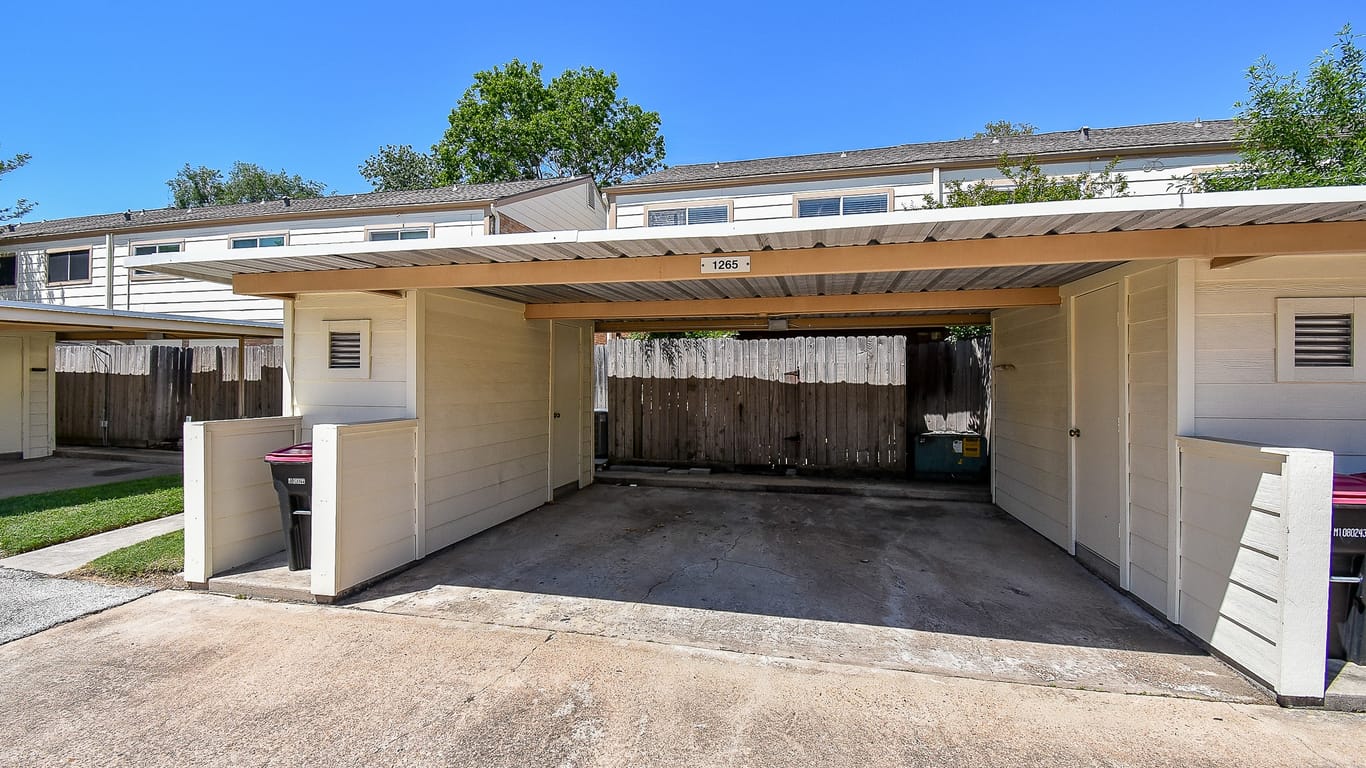 Houston 2-story, 3-bed 1265 Country Place Drive-idx