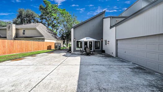 Houston 2-story, 4-bed 15703 WALKWOOD DRIVE-idx
