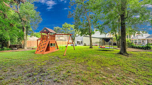 Houston 2-story, 4-bed 15703 WALKWOOD DRIVE-idx