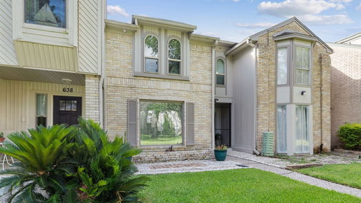 Houston 2-story, 2-bed 640 N Eldridge Parkway-idx