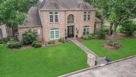 Houston 2-story, 4-bed 811 Walkwood Court-idx