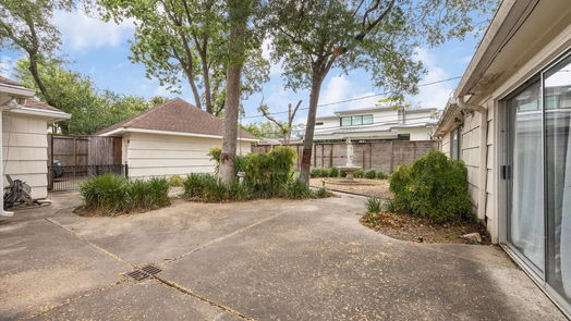 Houston 1-story, 4-bed 322 N Wilcrest Drive-idx