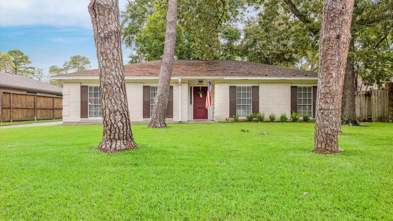 Houston 1-story, 3-bed 14114 Saint Marys Lane-idx