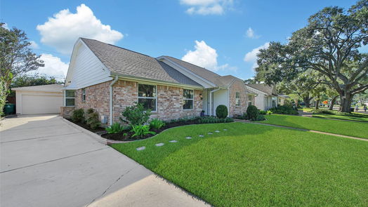 Houston 1-story, 4-bed 910 W Forest Drive-idx