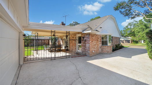 Houston 1-story, 4-bed 910 W Forest Drive-idx