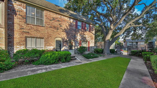 Houston 2-story, 2-bed 850 Threadneedle Street 90-idx