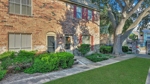 Houston 2-story, 2-bed 850 Threadneedle Street 90-idx