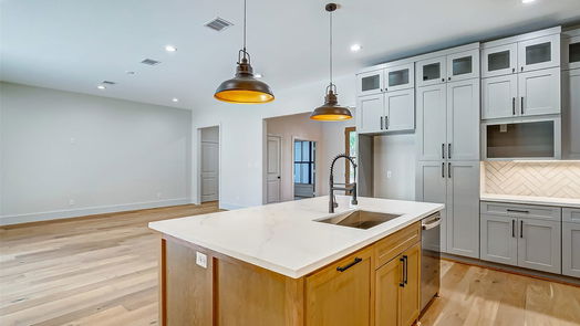 Houston 1-story, 4-bed 10135 Kerrwood Lane-idx