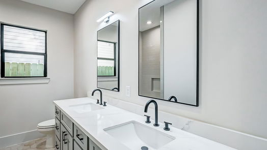 Houston 1-story, 4-bed 10135 Kerrwood Lane-idx