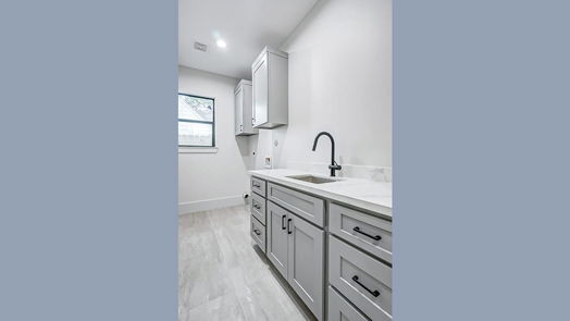 Houston 1-story, 4-bed 10135 Kerrwood Lane-idx