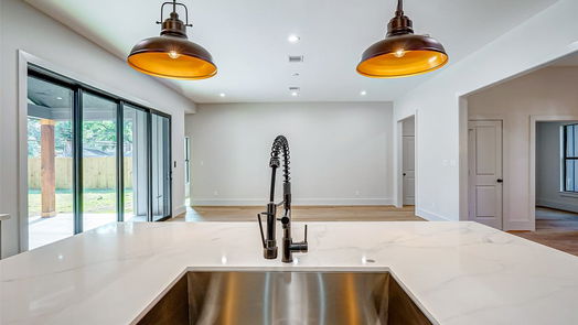 Houston 1-story, 4-bed 10135 Kerrwood Lane-idx