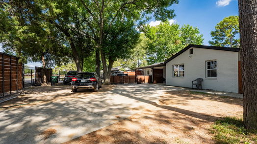 Houston 1-story, 6-bed 9305 Emnora Lane-idx